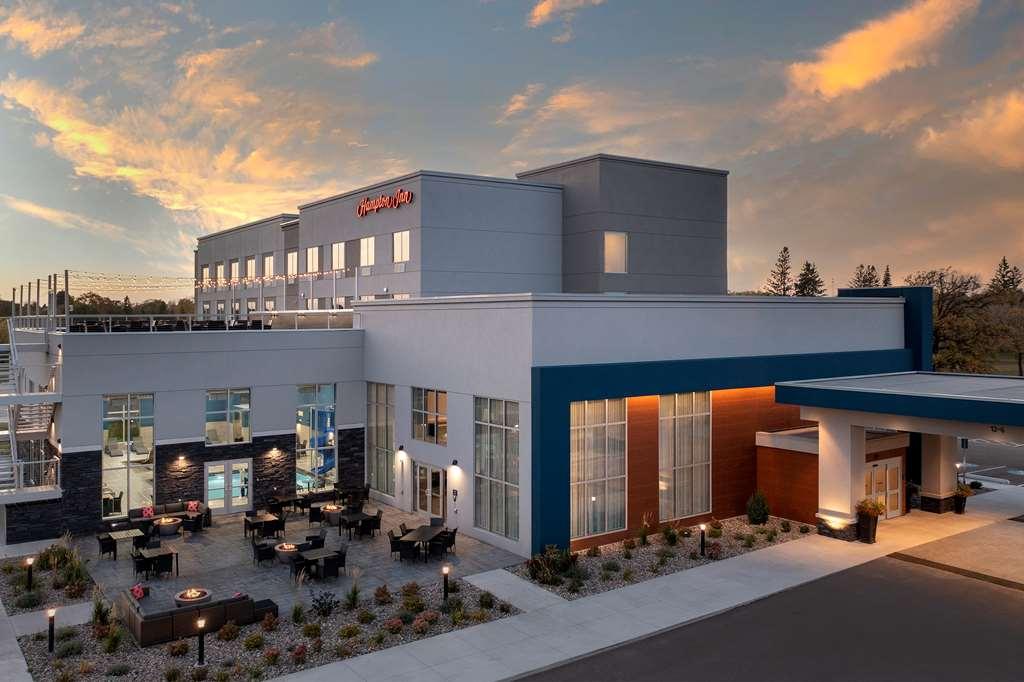Hampton Inn Warroad 外观 照片